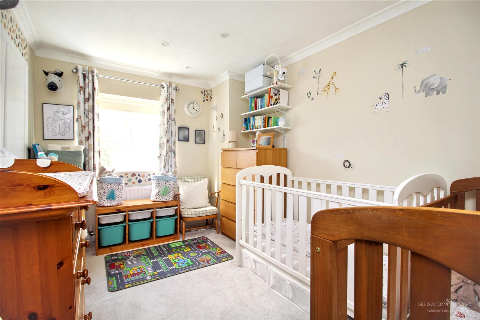 Lilac Close, Purley On Thames, Reading